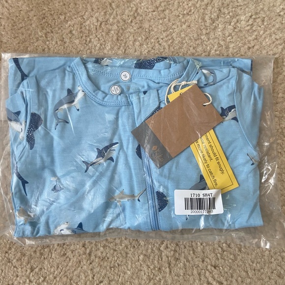 NIB Kyte Baby Zippered Romper Pajamas - Stream Sharks - Picture 4 of 6